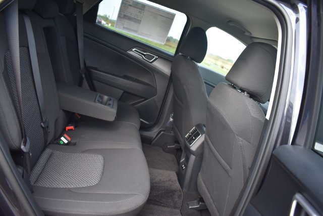 New 2026 Kia Sportage LX w/ LX Convenience Package AWD/4WD image 14
