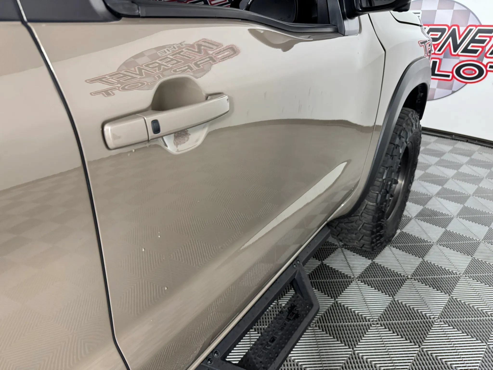 Used 2023 Nissan Frontier PRO-4X w/ Pro-4X Premium Package AWD/4WD image 33