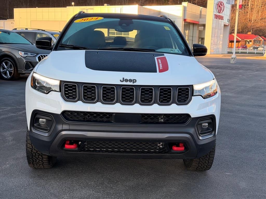 Used 2024 Jeep Compass Trailhawk w/ Trailhawk Elite Group image 10