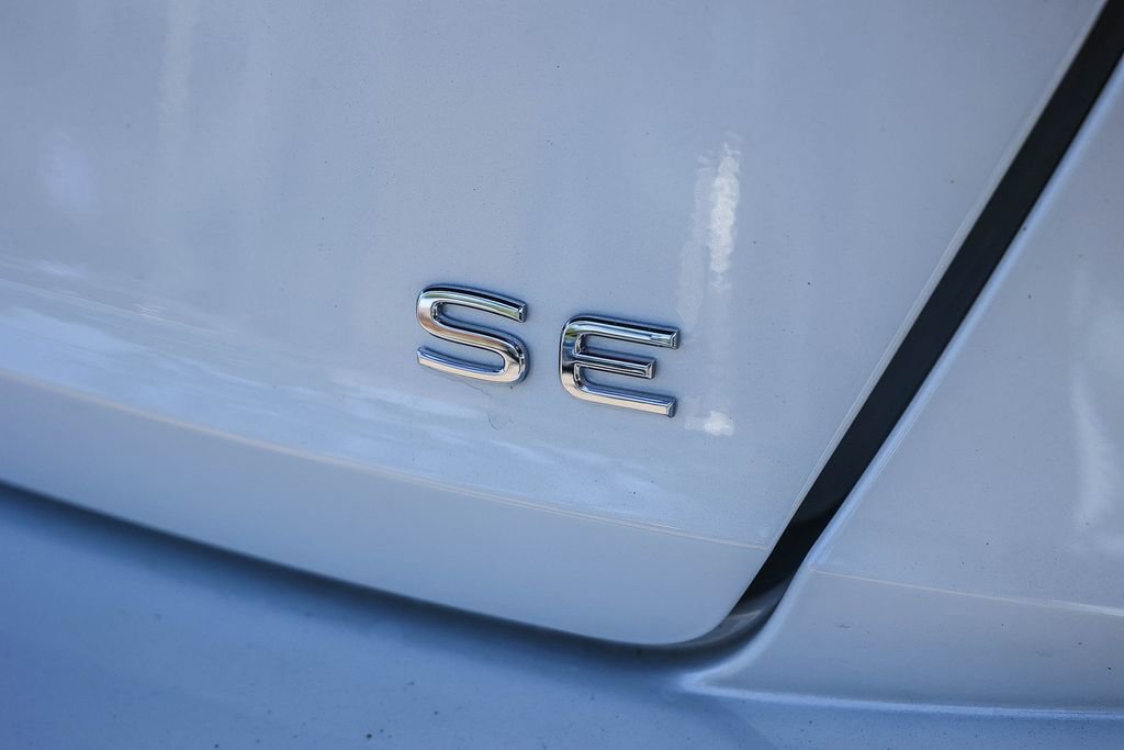 New 2026 Volkswagen Jetta SE FWD image 13