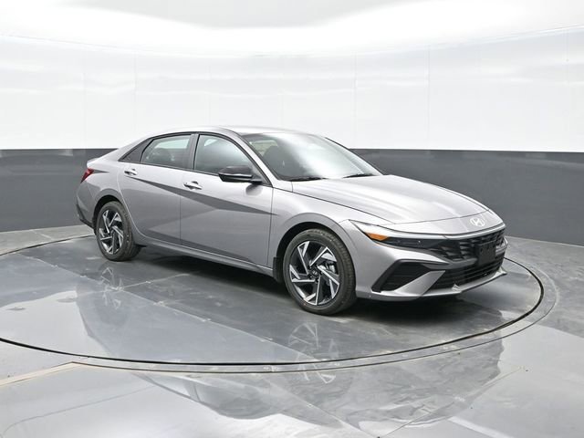 New 2025 Hyundai Elantra SEL