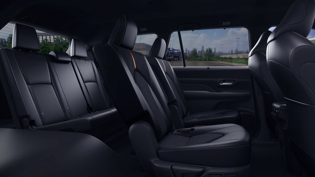 New 2026 Toyota Grand Highlander AWD Hybrid image 2