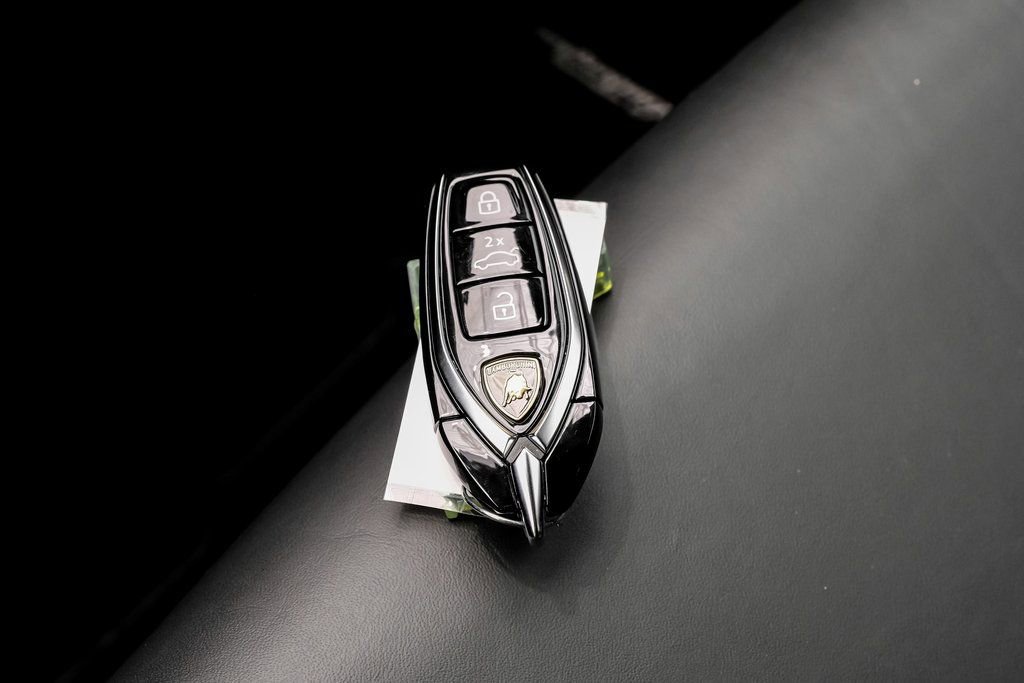 Used 2022 Lamborghini Urus image 52