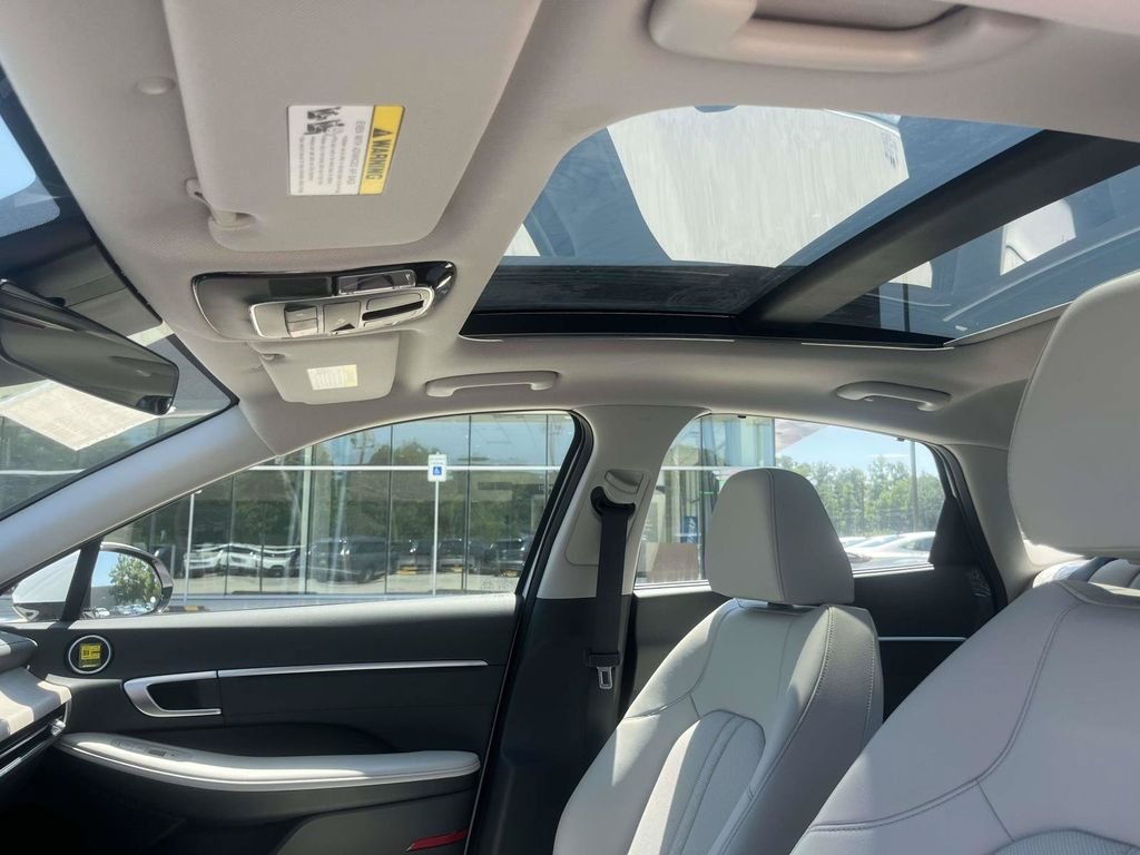 New 2026 Hyundai Sonata Limited FWD image 19