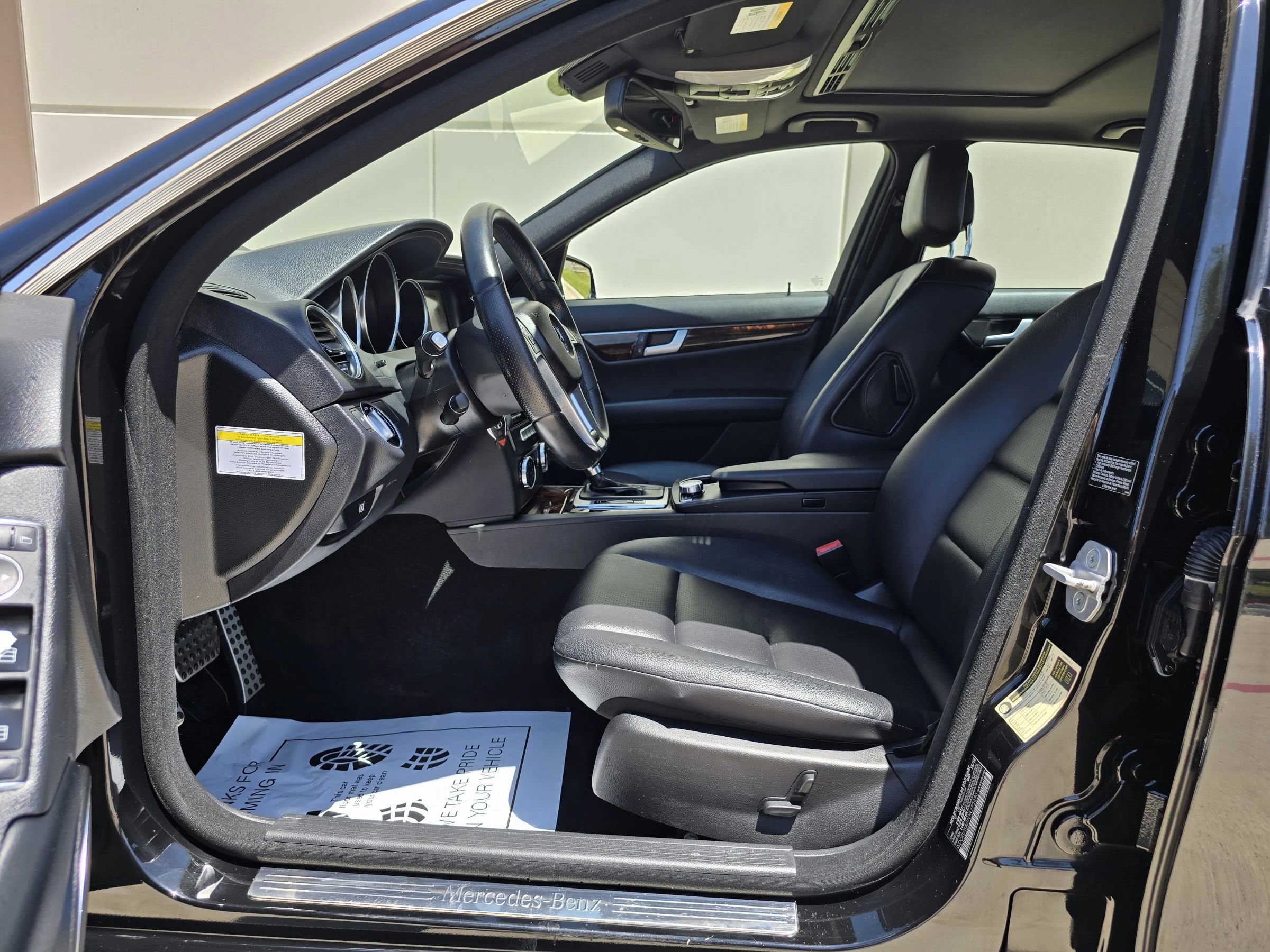 Used 2013 Mercedes-Benz C 300 4MATIC Sedan image 19