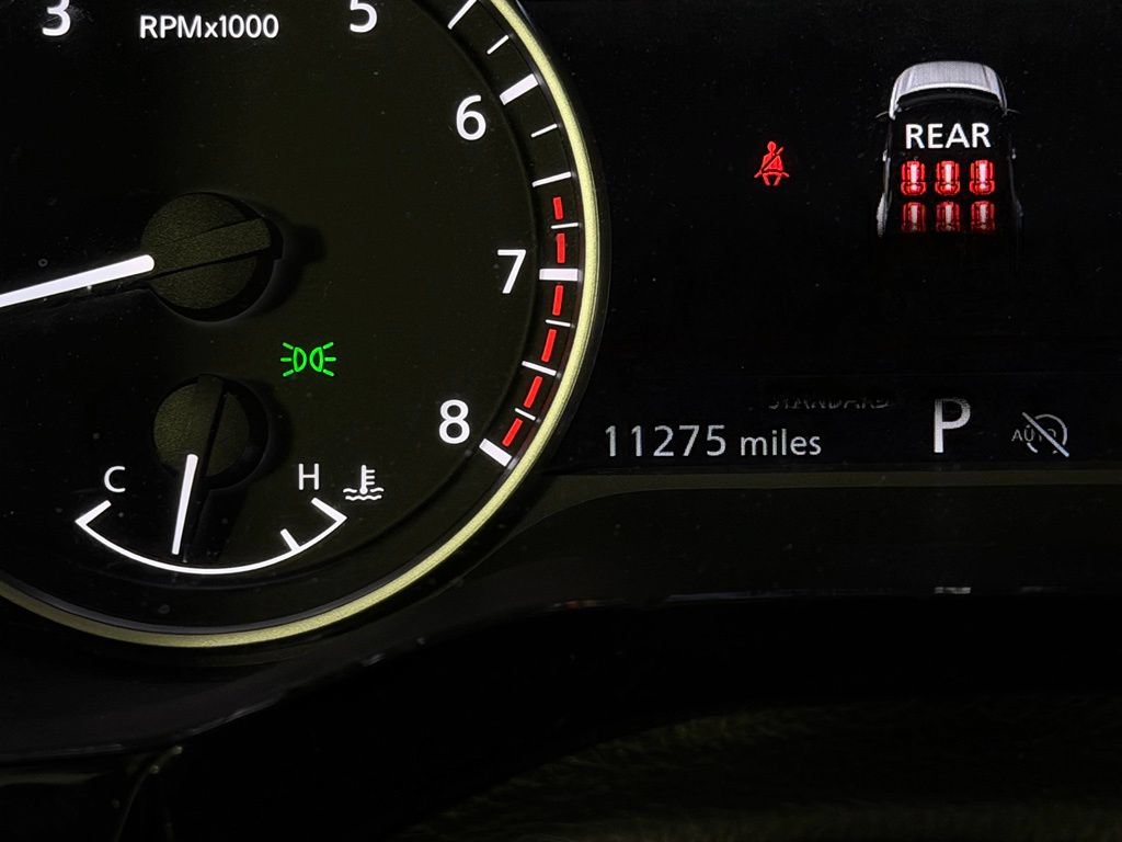 Used 2024 Nissan Pathfinder SV w/ Black Appearance Package FWD image 17