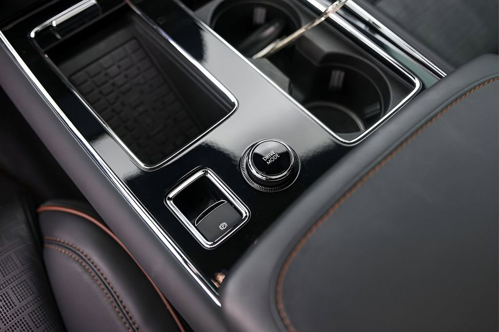 Used 2025 Lincoln Aviator Black Label image 20