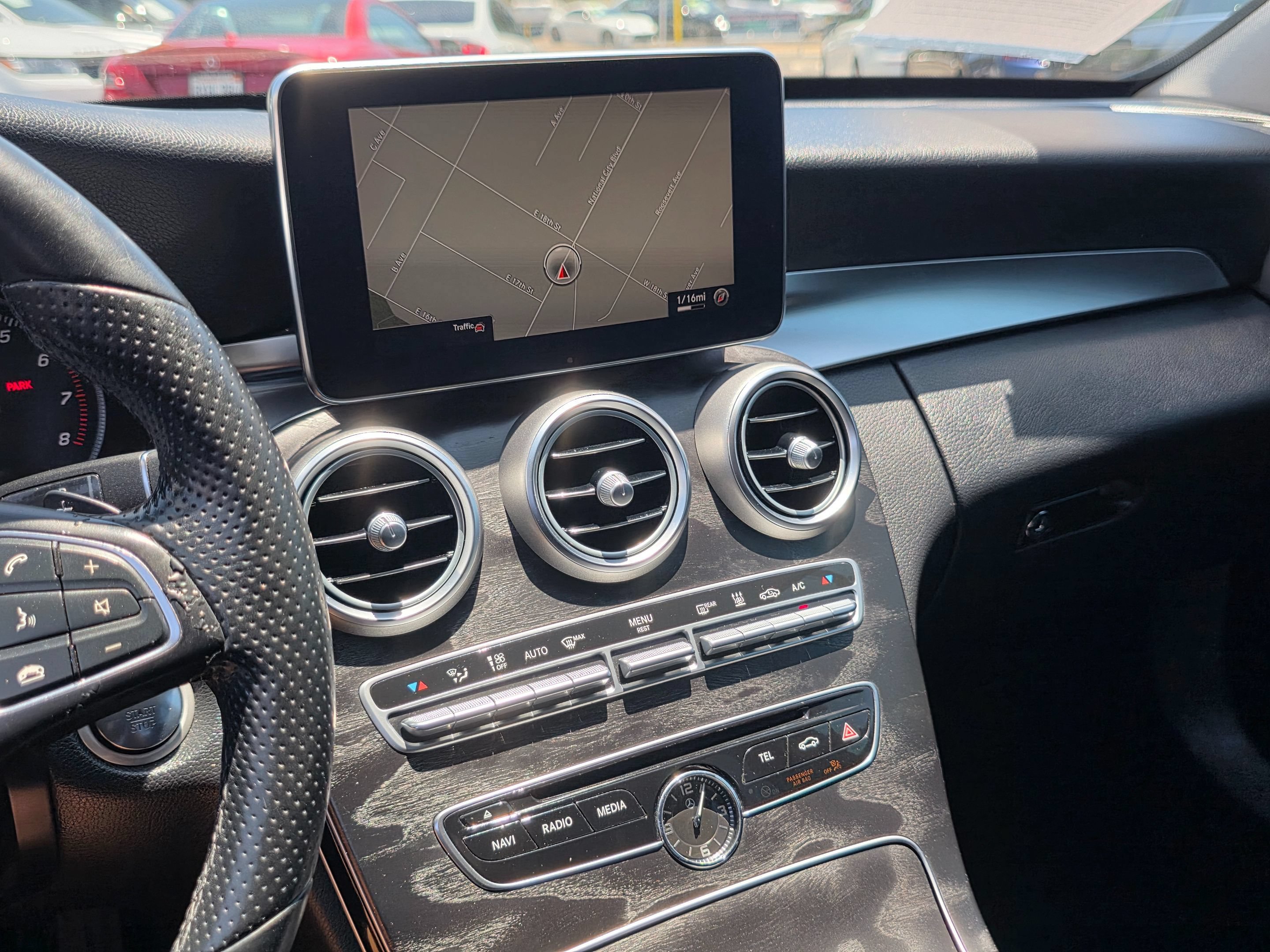 Used 2016 Mercedes-Benz C 350e Sedan w/ Multimedia Package image 27