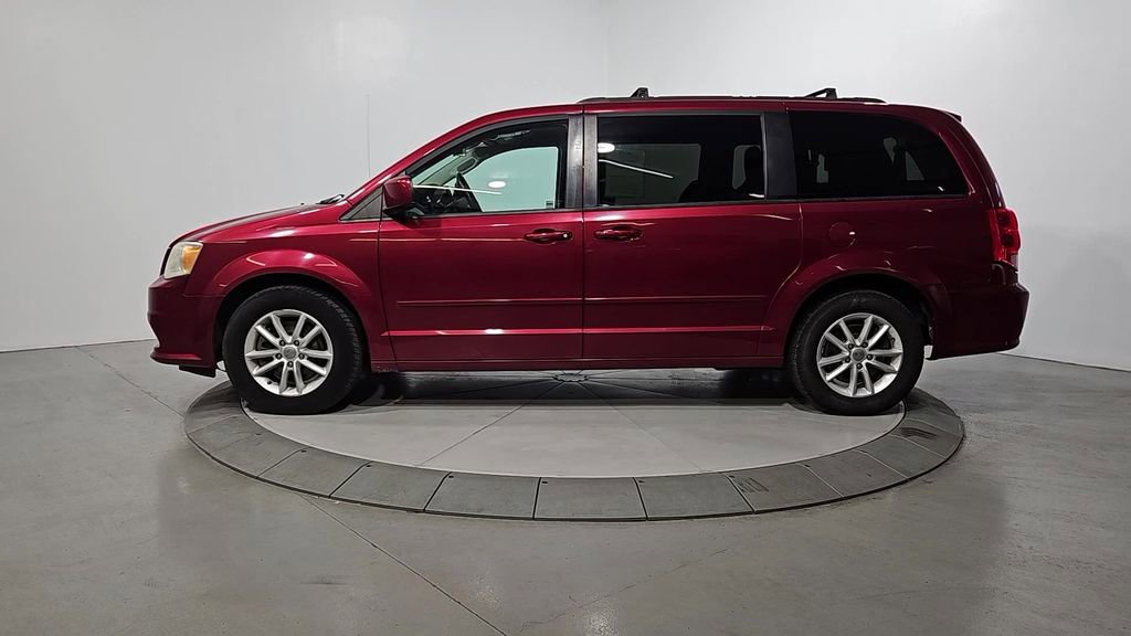 Used 2014 Dodge Grand Caravan SXT image 2