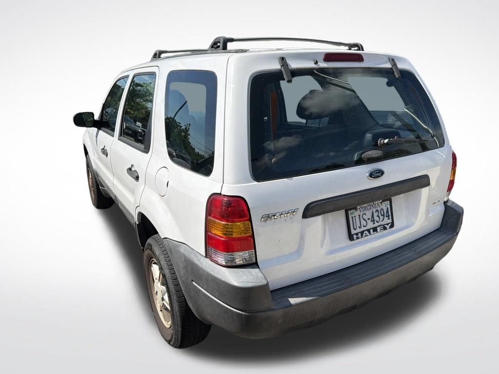 Used 2004 Ford Escape XLS AWD/4WD image 3