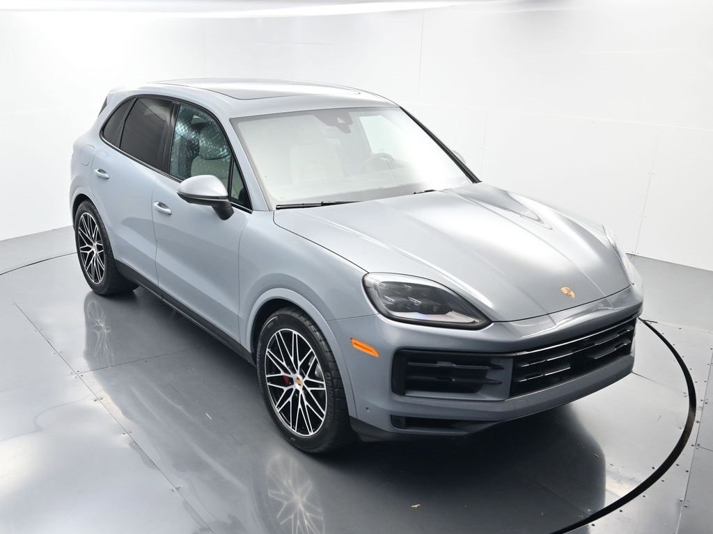 Used 2025 Porsche Cayenne S image 42