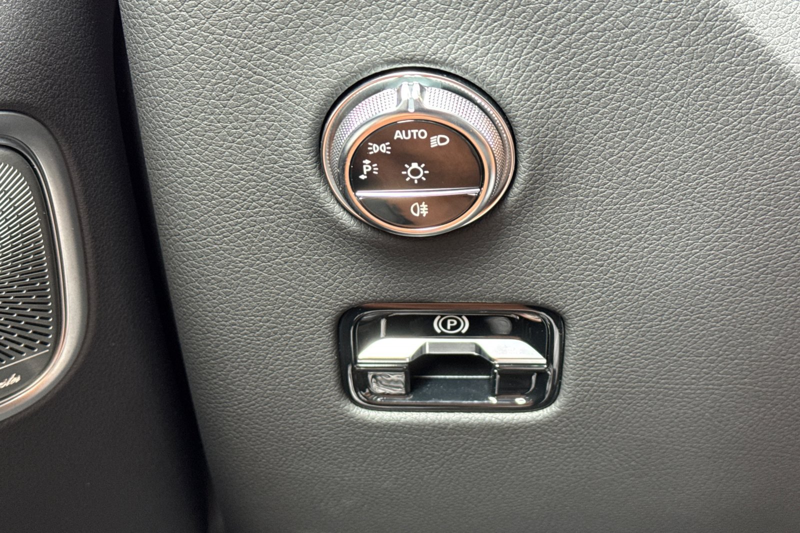 Certified 2024 Mercedes-Benz GLC 300 4MATIC image 36