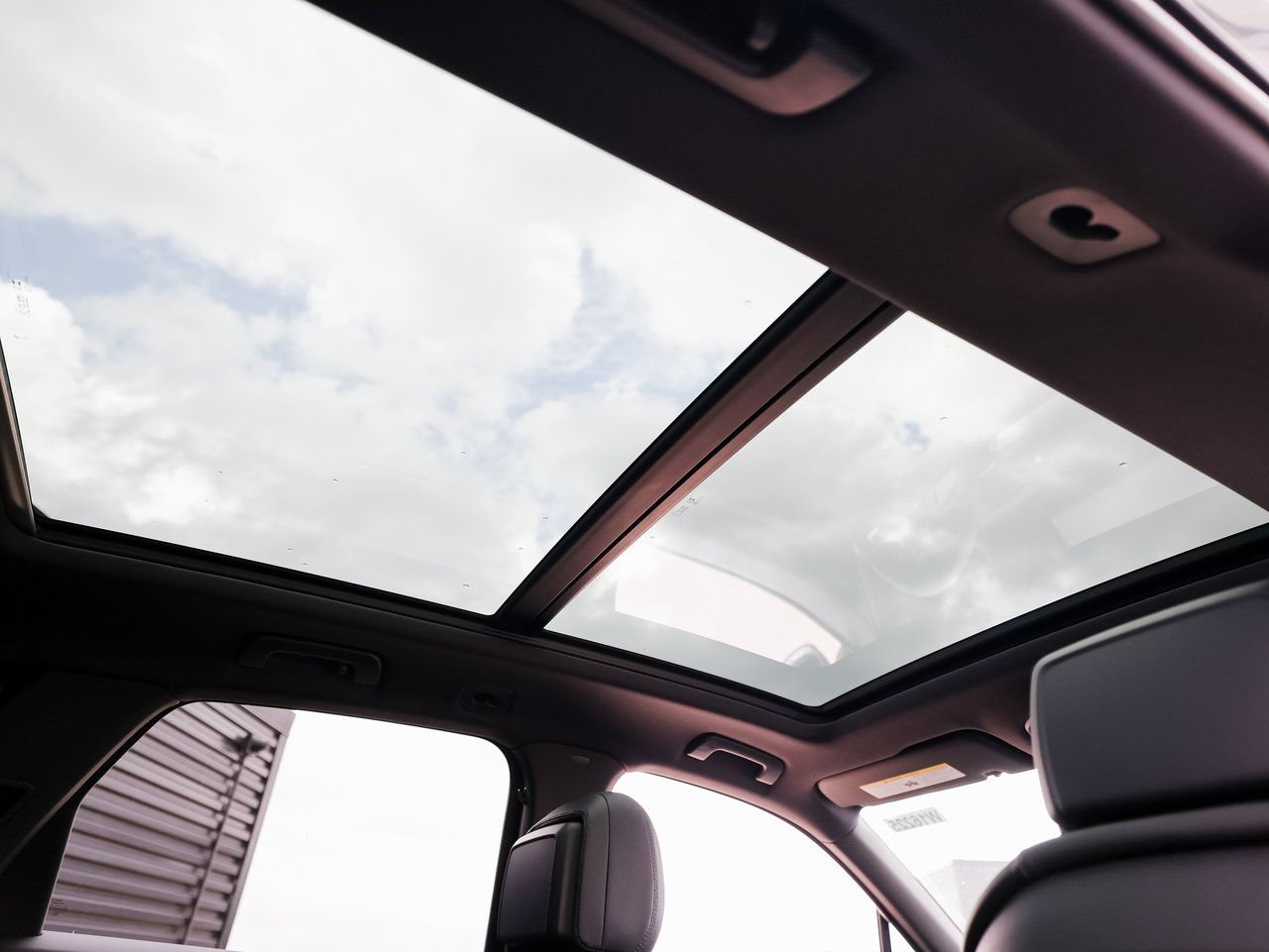Certified 2026 Porsche Cayenne AWD/4WD image 29