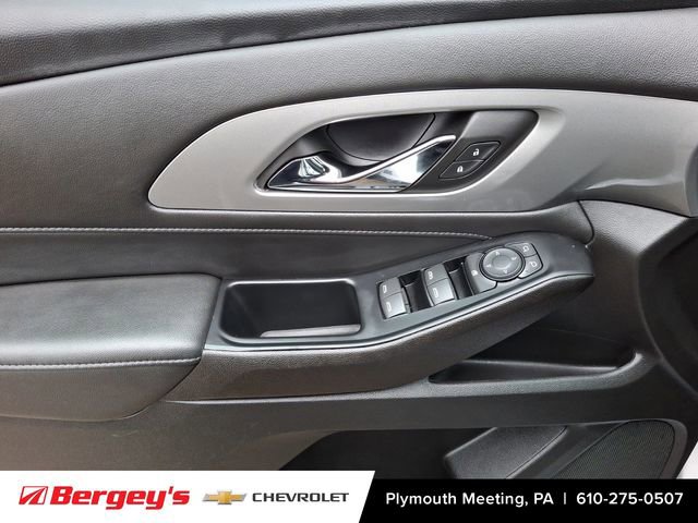 Certified 2023 Chevrolet Traverse LT w/ LPO, Floor Liner Package FWD image 16