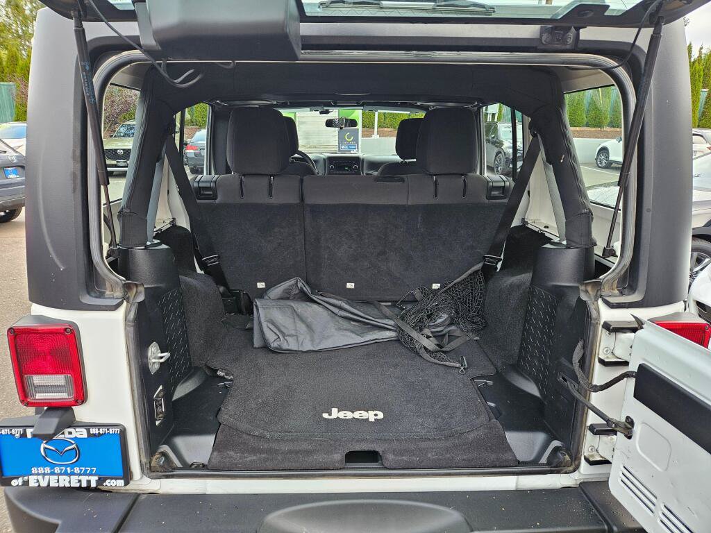 Used 2016 Jeep Wrangler Unlimited Sport AWD/4WD image 9