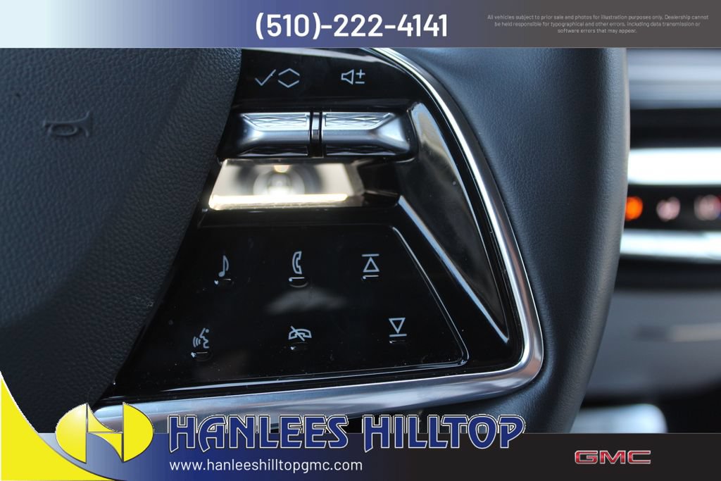 Used 2024 Cadillac Lyriq Luxury AWD/4WD image 32