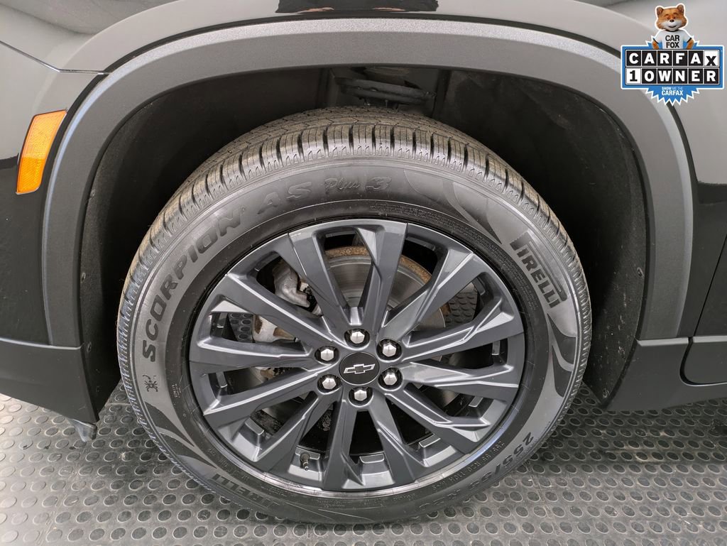 Used 2023 Chevrolet Traverse RS w/ LPO, Floor Liner Package AWD/4WD image 7