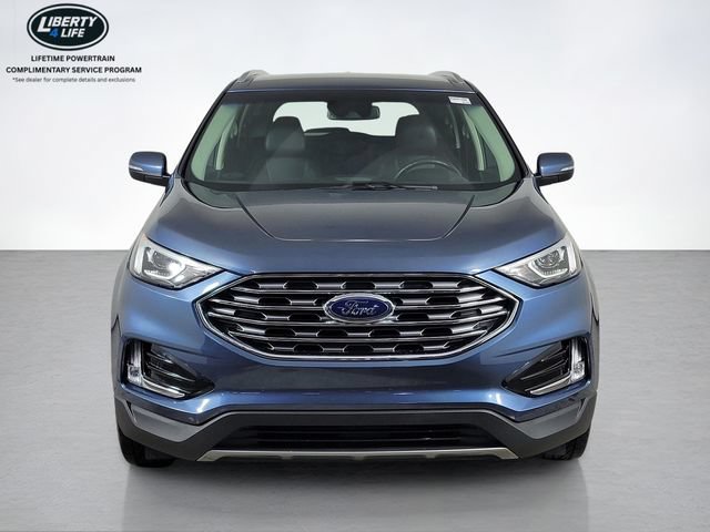 Certified 2019 Ford Edge Titanium w/ Cold Weather Package AWD/4WD image 9