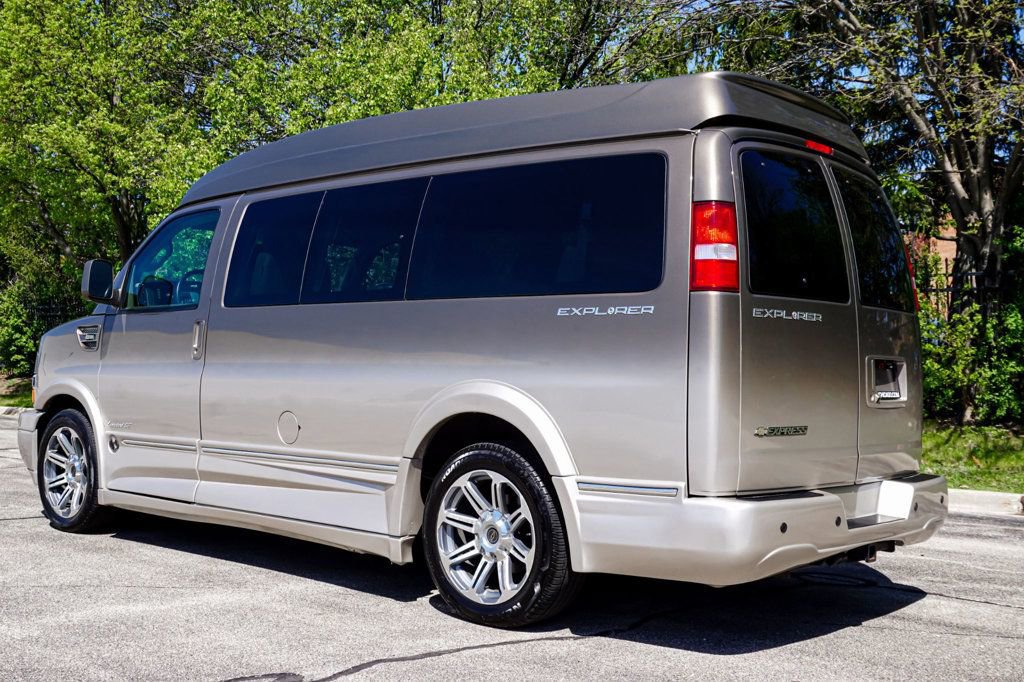 Used 2017 Chevrolet Express 2500 RWD image 89