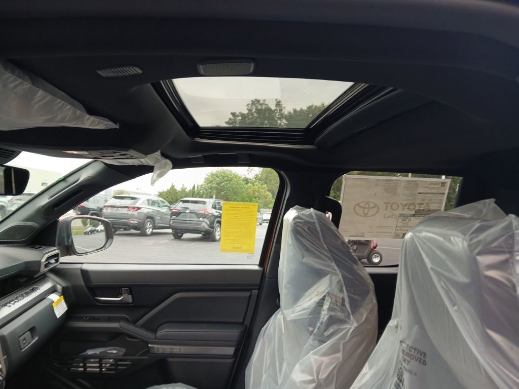 New 2025 Toyota Tacoma TRD Off-Road image 6