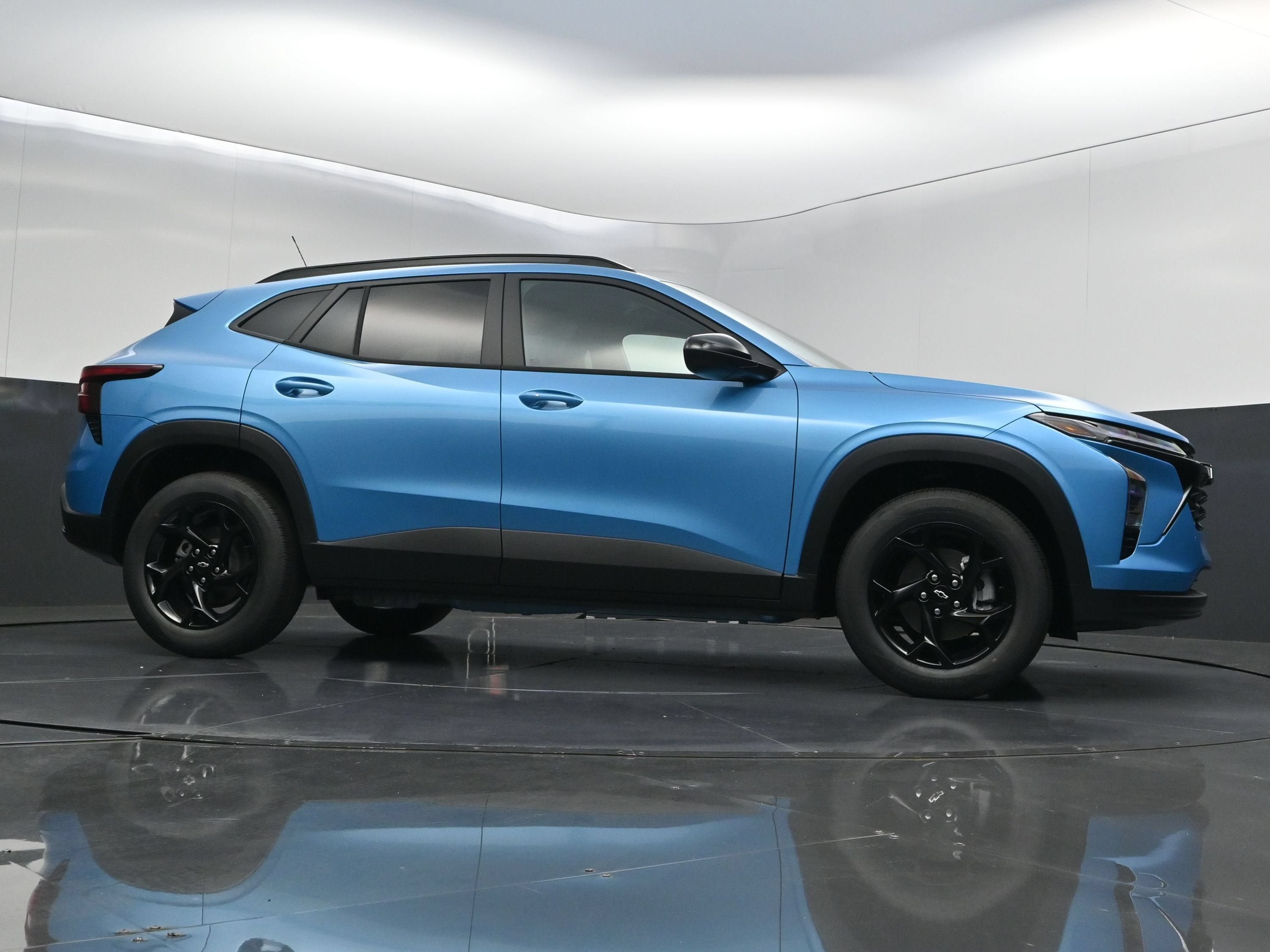 New 2026 Chevrolet Trax LT w/ Sunroof Package FWD image 46