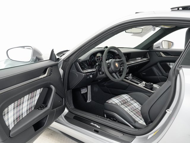 Certified 2025 Porsche 911 Turbo S image 7