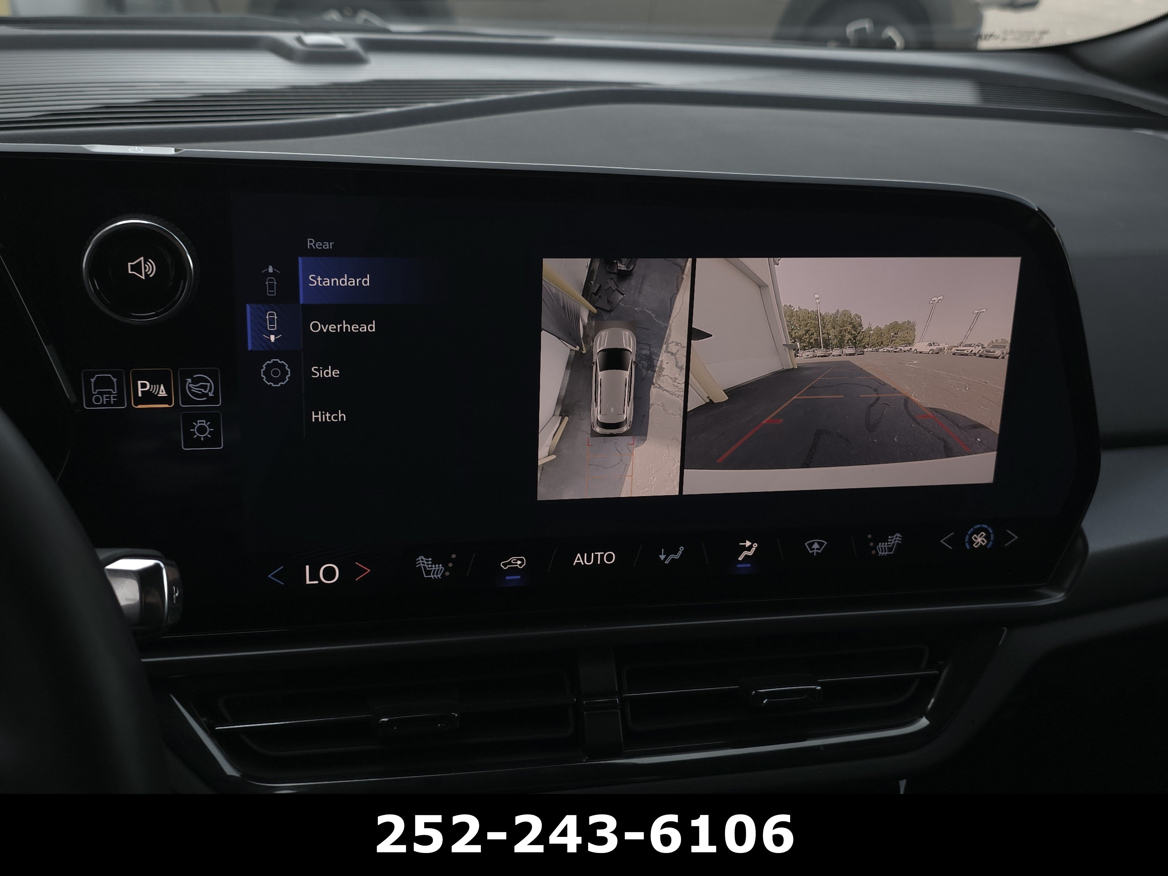 Used 2024 Chevrolet Equinox EV RS FWD image 26