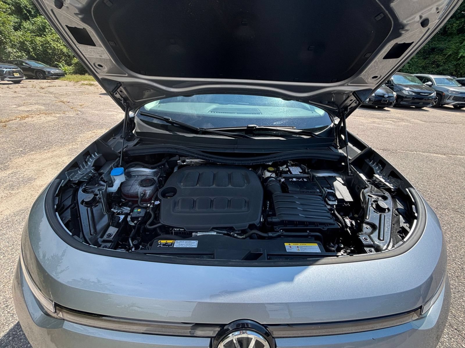 Used 2026 Volkswagen Tiguan SE AWD/4WD image 32
