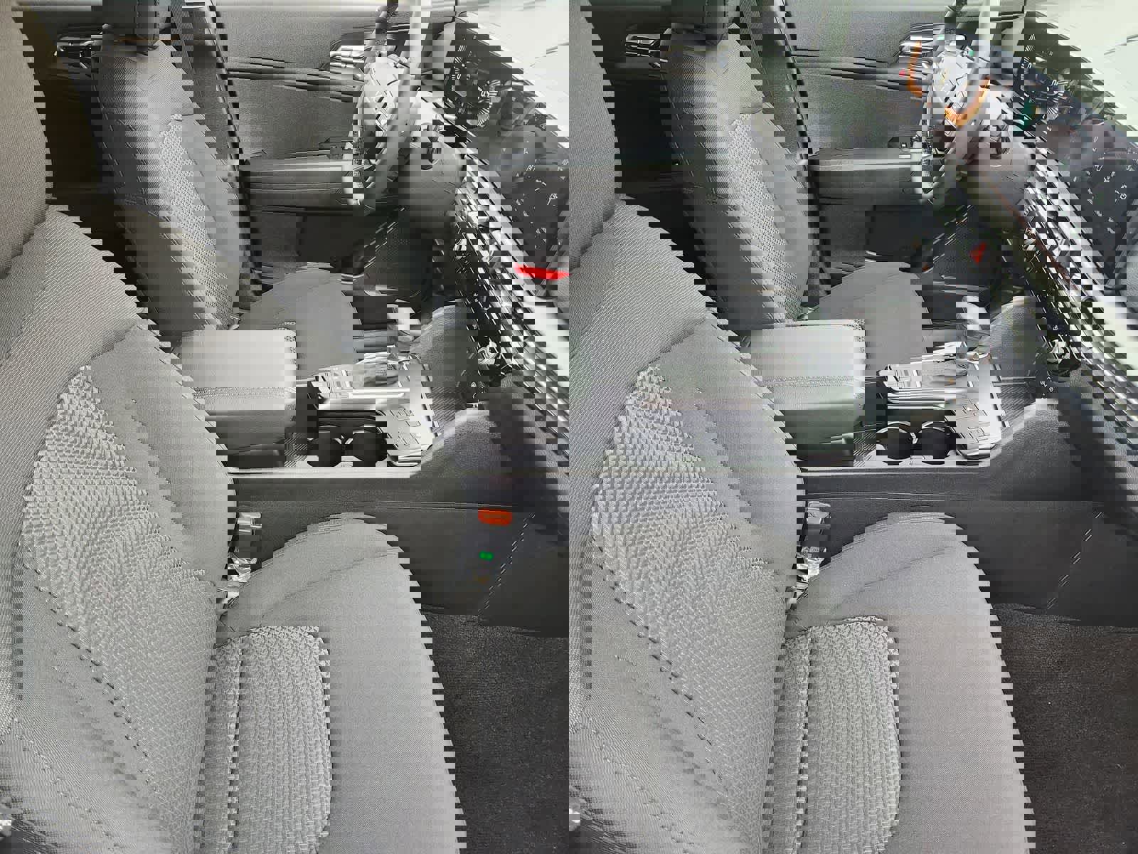 New 2026 Kia Sportage LX image 11