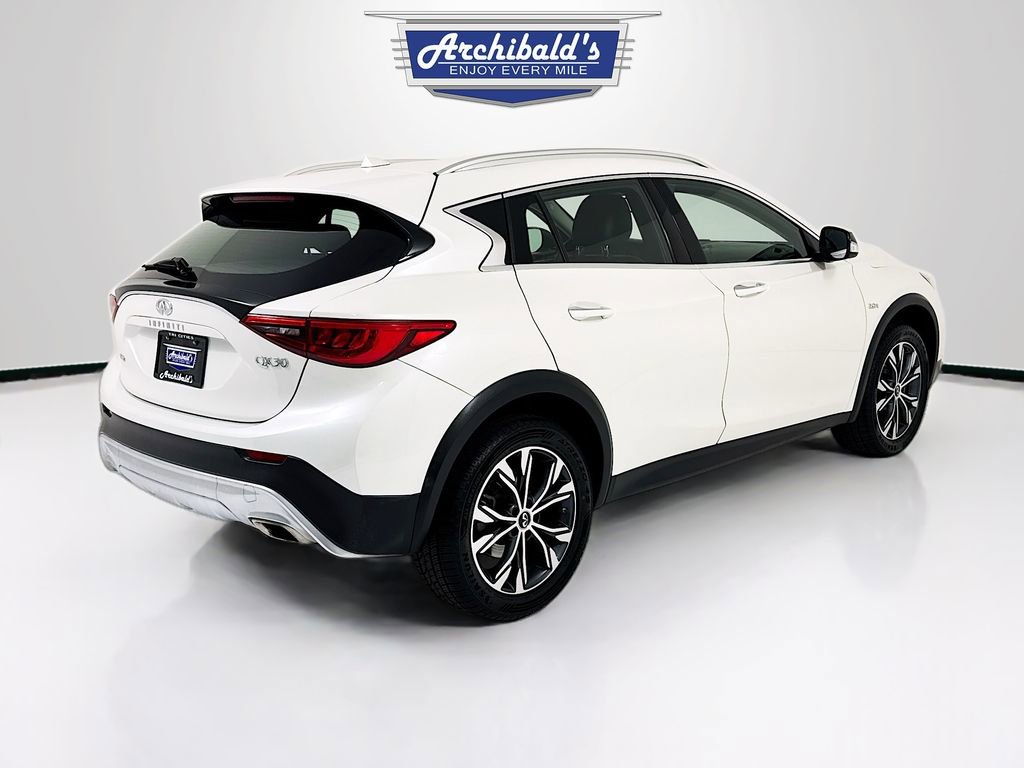 Used 2018 INFINITI QX30 AWD image 6