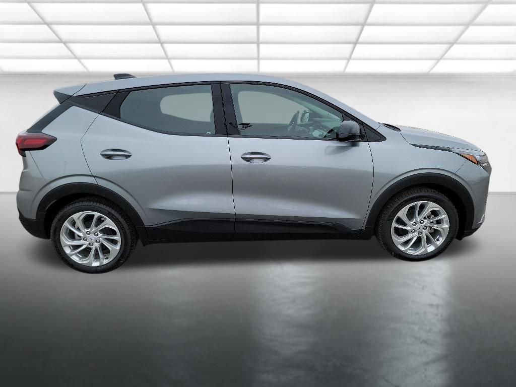 New 2027 Chevrolet Bolt LT FWD image 18