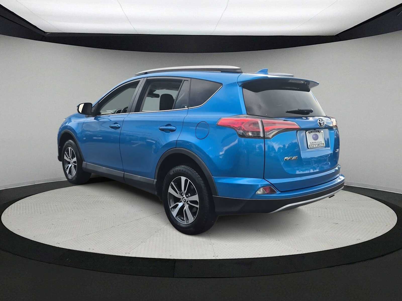 Used 2018 Toyota RAV4 XLE w/ Plus Extra Value Package FWD image 6