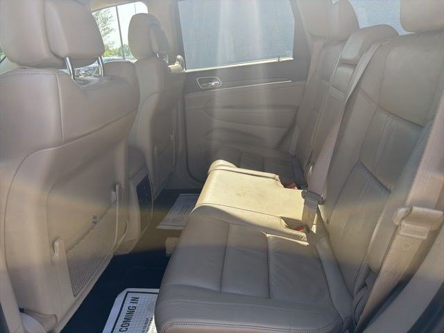 Used 2014 Jeep Grand Cherokee Limited w/ Trailer Tow Group IV AWD/4WD image 16