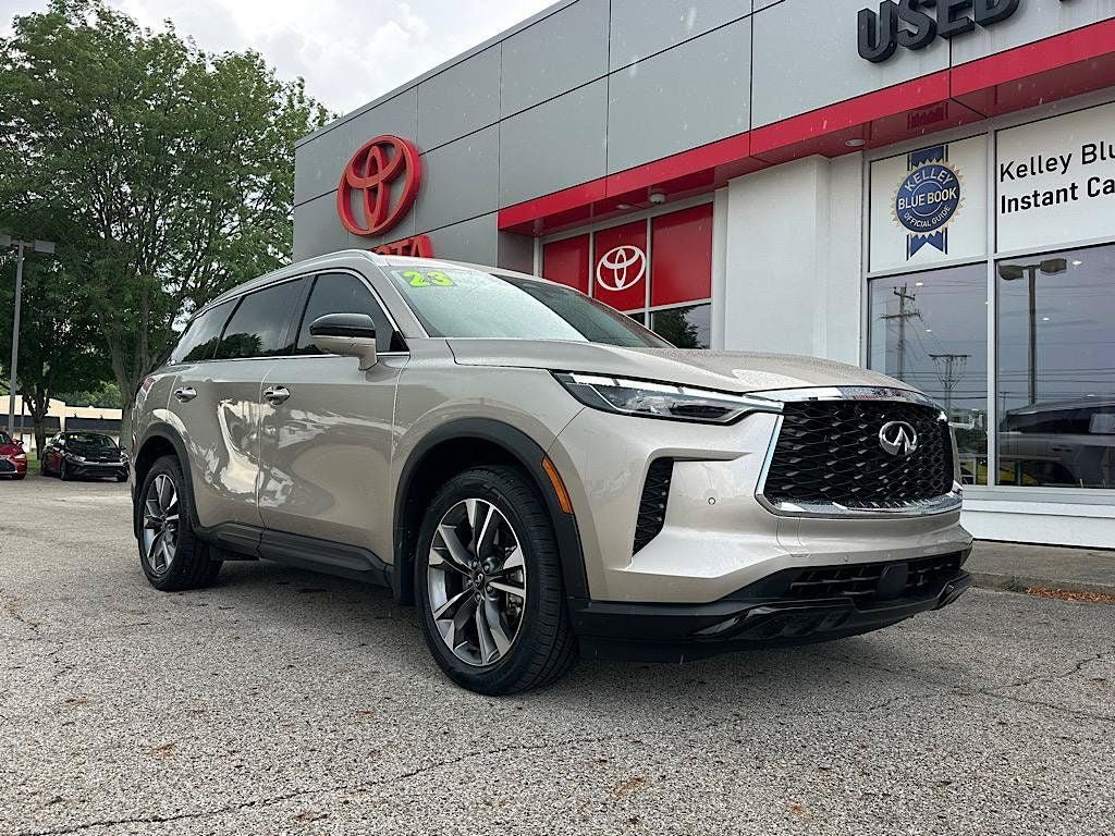 Used 2023 INFINITI QX60 Luxe w/ Cargo Package AWD/4WD image 8