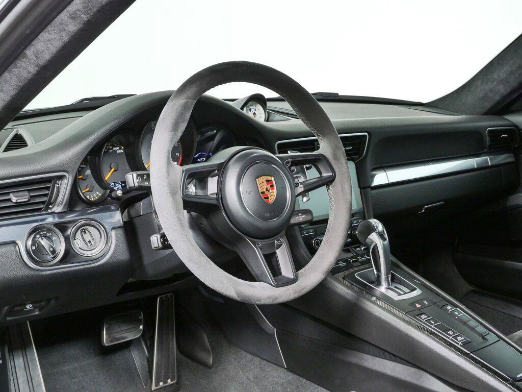 Used 2018 Porsche 911 GT3 RWD image 4