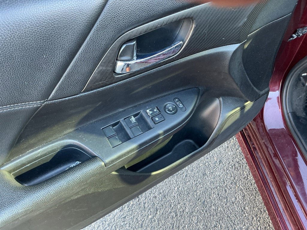 Used 2016 Honda Accord Sport image 18
