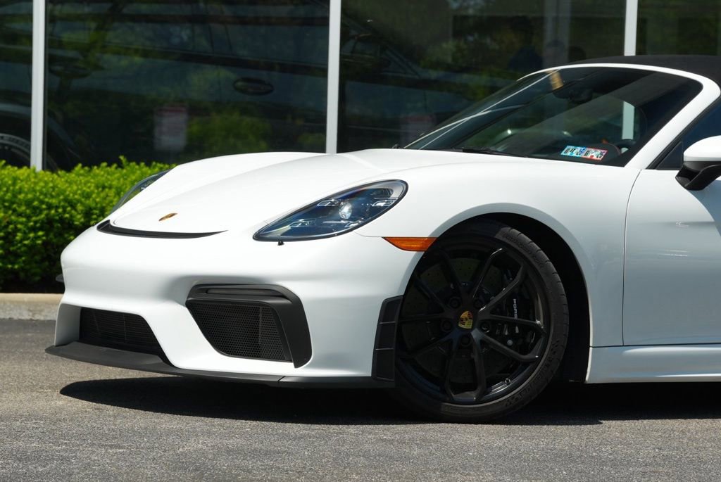Used 2021 Porsche 718 Boxster Spyder RWD image 2