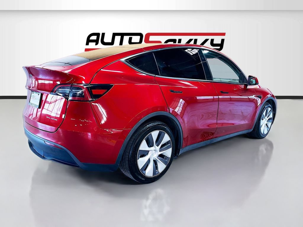 Used 2024 Tesla Model Y Long Range AWD/4WD image 7