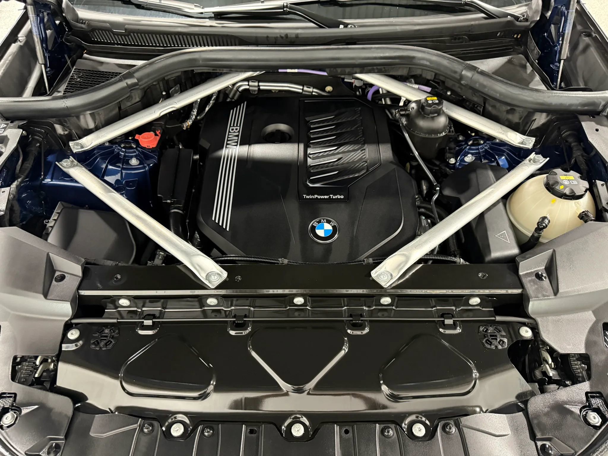 Used 2022 BMW X6 xDrive40i w/ M Sport Package AWD/4WD image 73