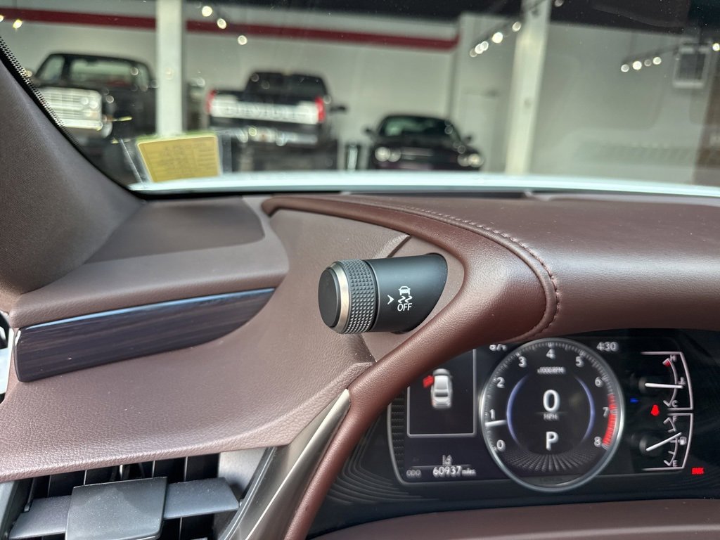 Used 2020 Lexus ES 350 Ultra Luxury image 34