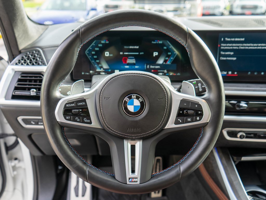 Used 2024 BMW X7 M60i image 21