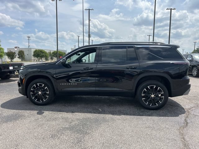 New 2026 Chevrolet Traverse LT w/ Sun and Wheel Package FWD image 6