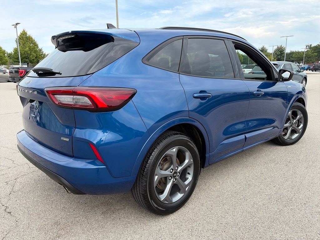 Used 2023 Ford Escape ST-Line w/ Equipment Group 301A FWD image 7