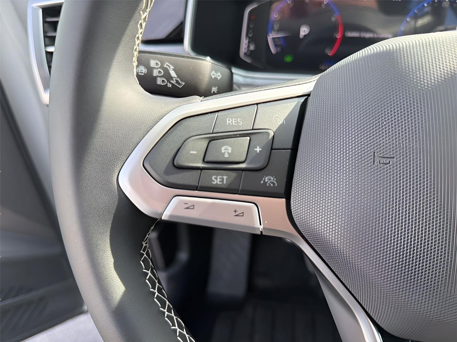 New 2026 Volkswagen Taos SEL AWD/4WD image 12