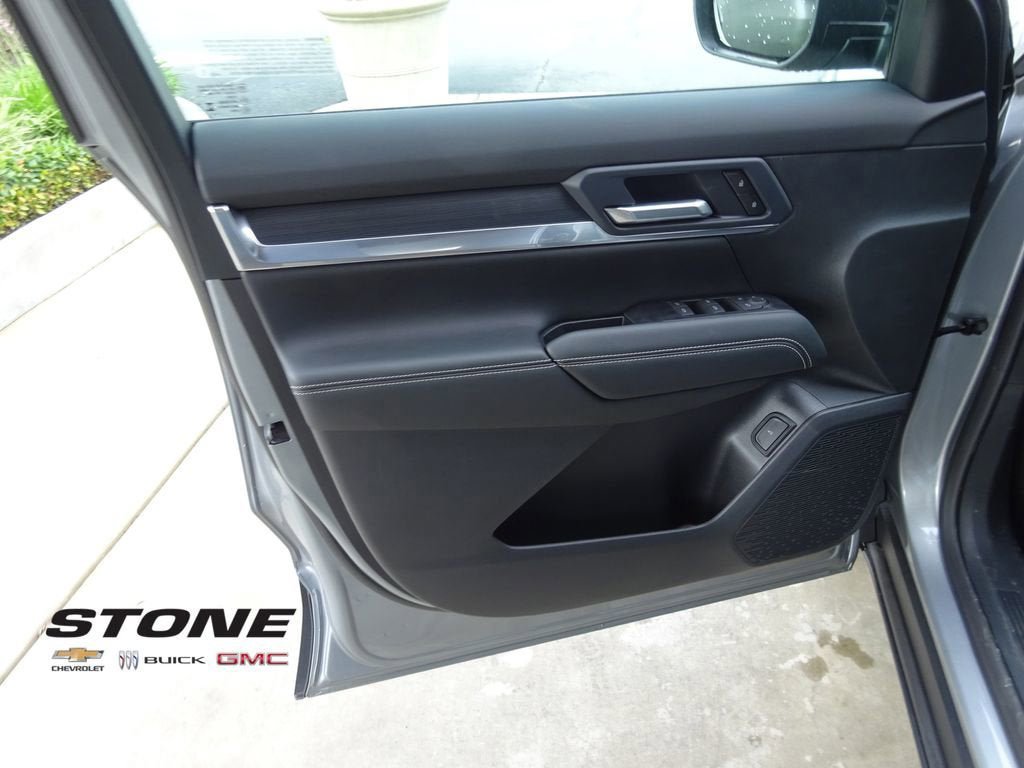 New 2026 GMC Terrain Elevation w/ Elevation Premium Package FWD image 24
