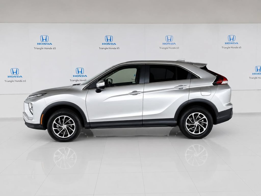 Used 2025 Mitsubishi Eclipse Cross ES AWD/4WD image 3