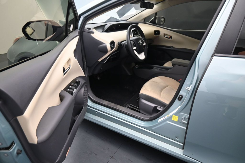 Used 2017 Toyota Prius Two FWD image 15