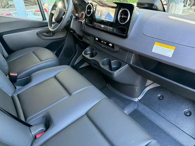 New 2026 Mercedes-Benz Sprinter 2500 image 15