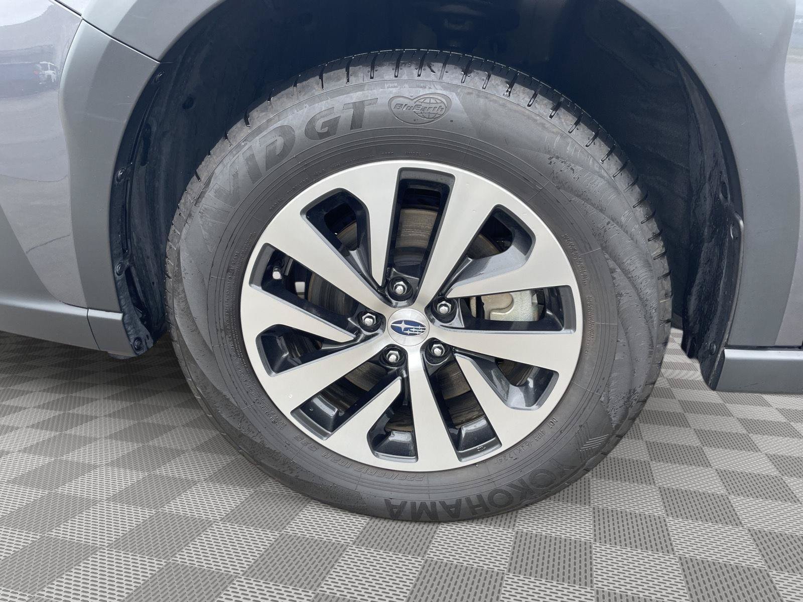 Certified 2025 Subaru Outback Premium w/ Popular Package #1A AWD/4WD image 8