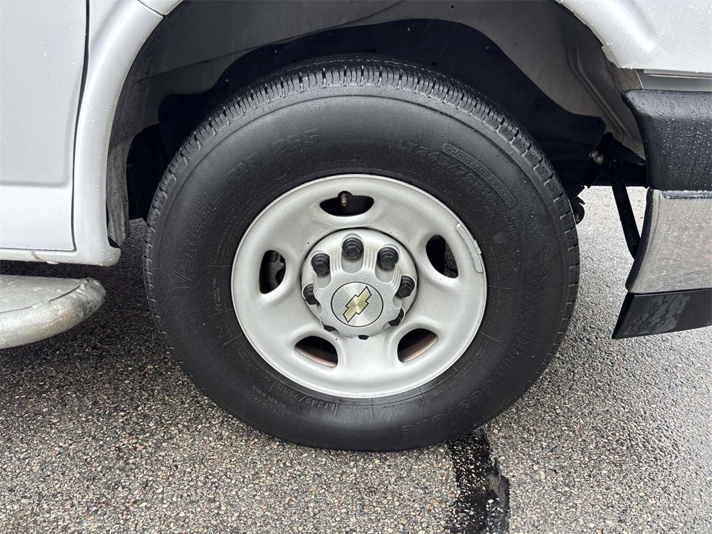 Used 2024 Chevrolet Express 2500 w/ Driver Convenience Package image 22